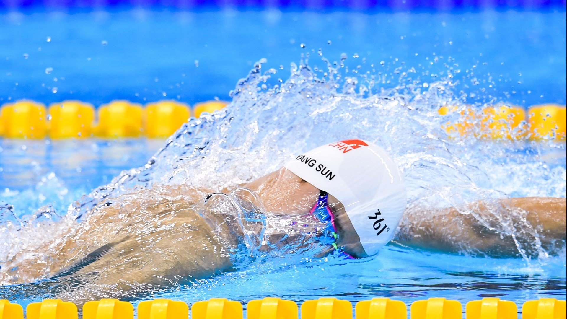 女子4×200米自由泳接力中国队表现抢眼，女子4×200米自由泳接力比赛时间