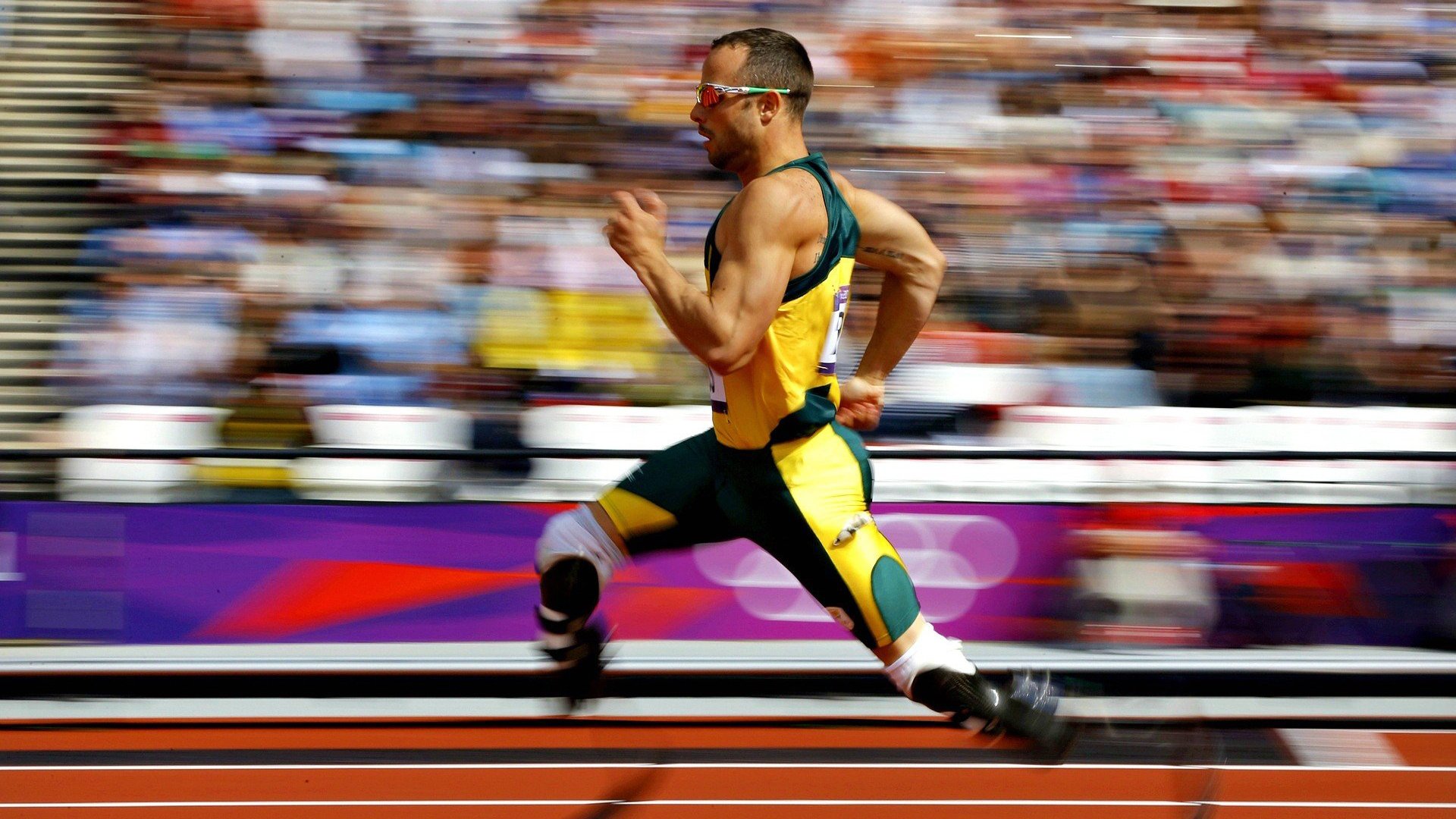 尼尔·巴特尔为袋鼠队打下坚实防线，确保比赛中的稳步推进，尼尔巴特莱特